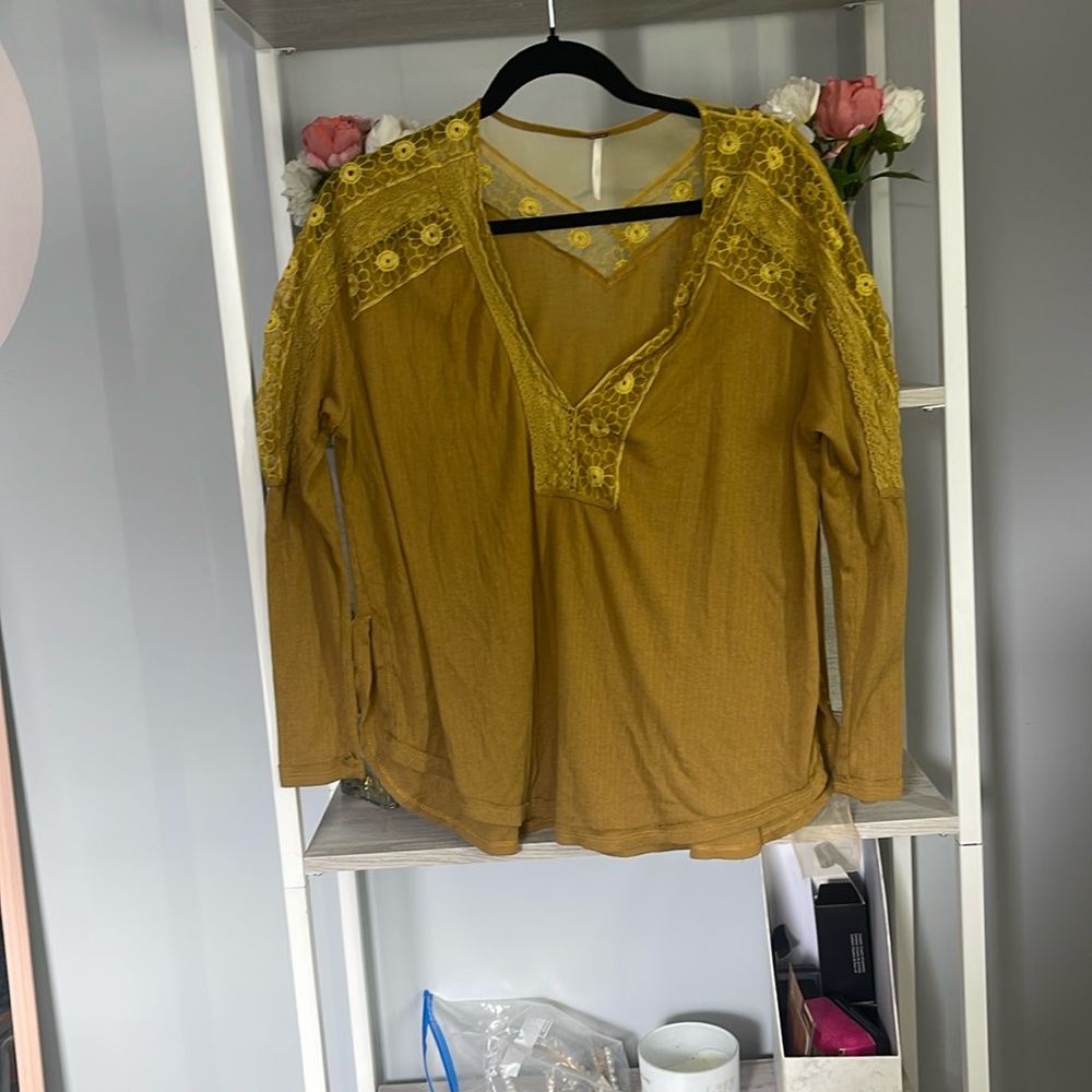 Free people, lace detail, long sleeve